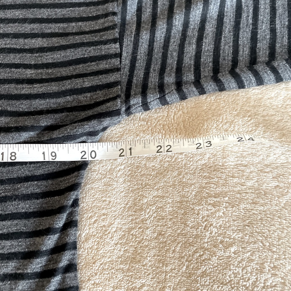 Madewell Striped V-Neck Shirt - Size S - Picture 7 of 9